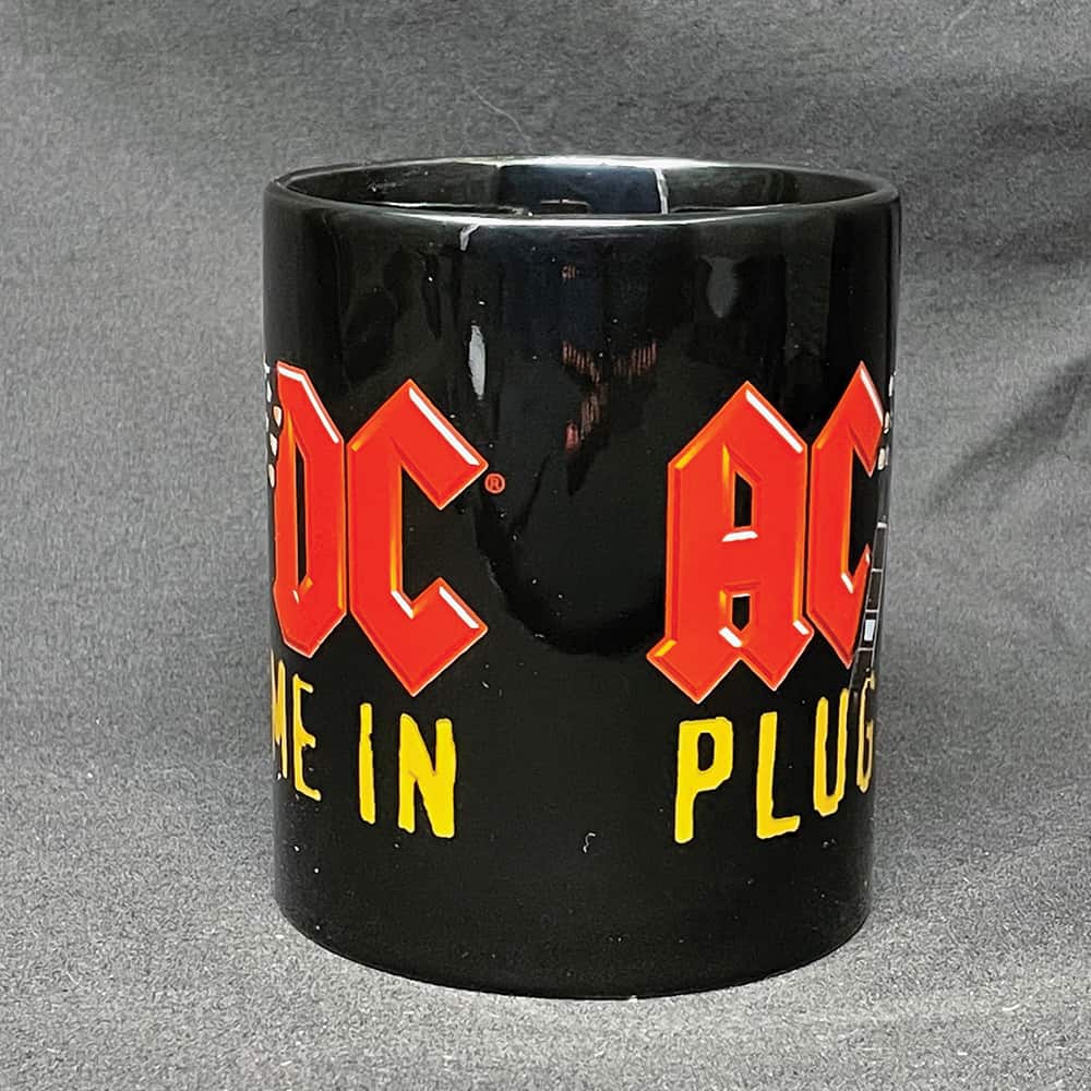 Mug-AC-DC-Plug-Me-In-3